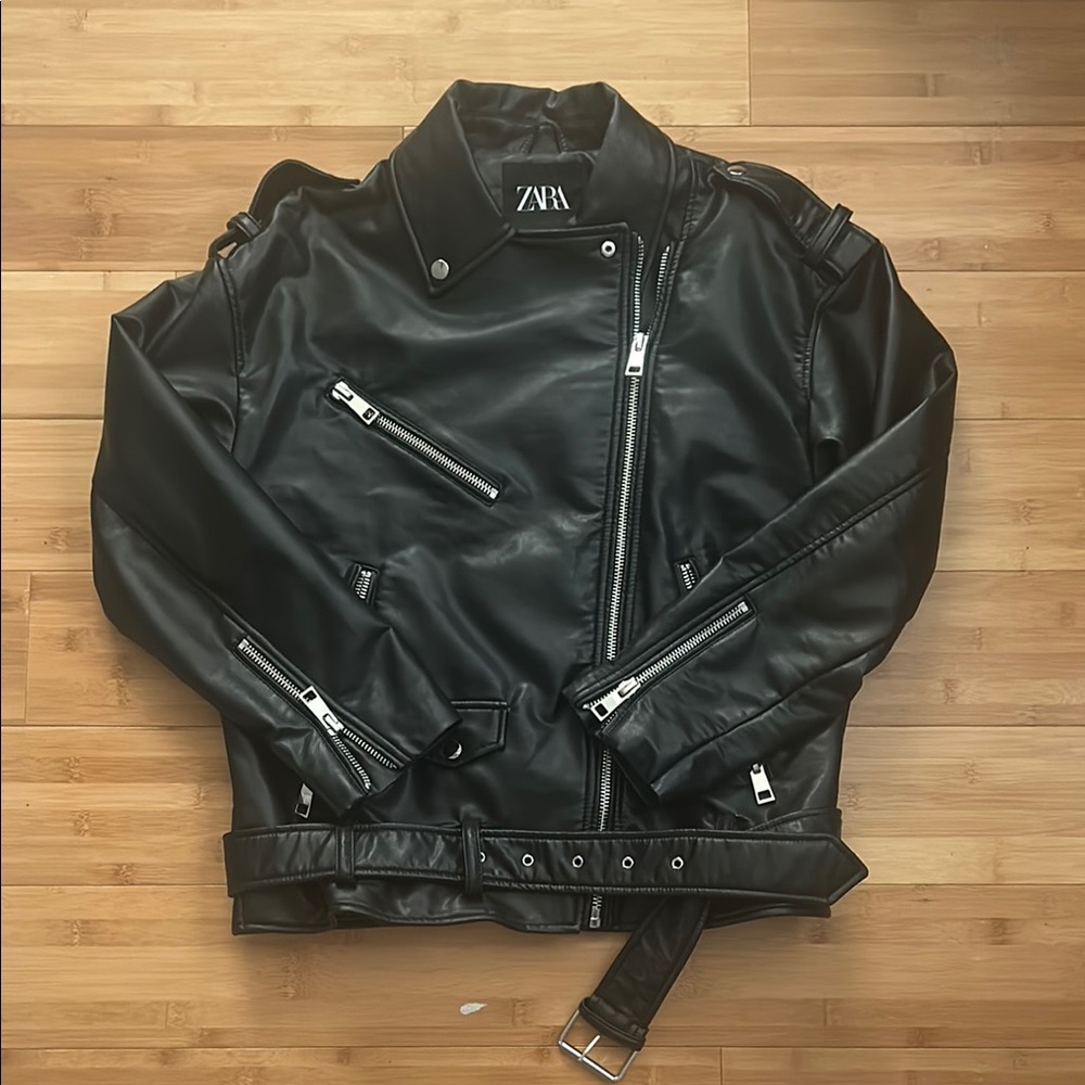 Zara Black Leather oversized Moto Jacket with Silver Zippers